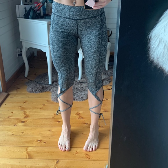 Grey yoga pants with ties at bottom - Picture 1 of 3
